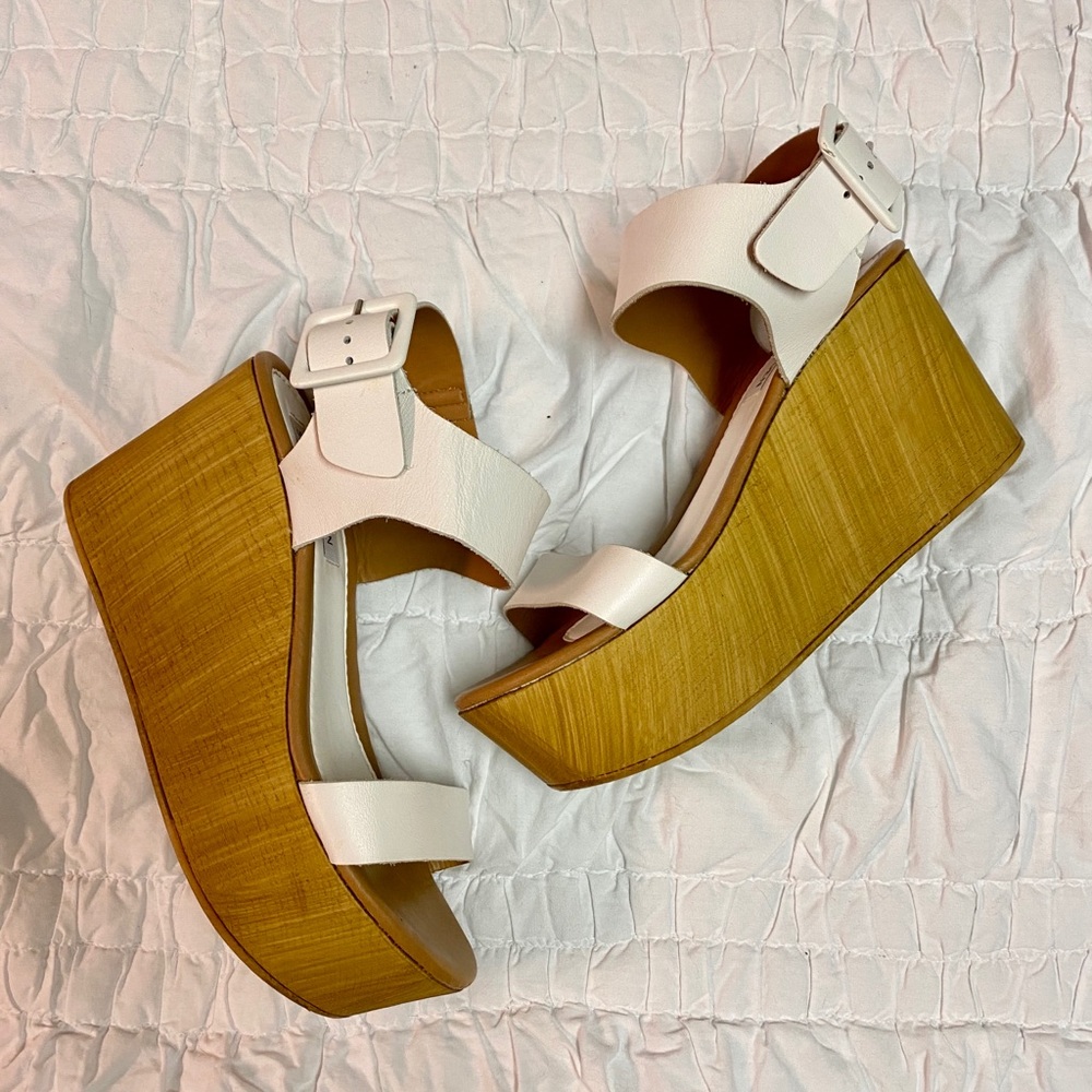 WHITE PLATFORM STEVE MADDEN SHOES